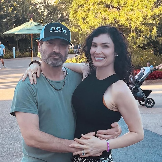 Big Bang Theory's Johnny Galecki Shares Rare Glimpse of Wife and Kids